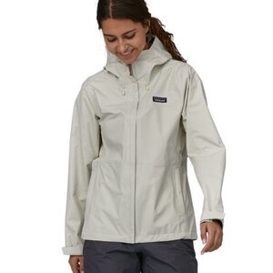 Patagonia Women's Torrentshell 3L Rain Jacket in Birch White, Small